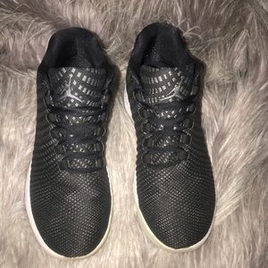 Comfortable fit for sports worn 1/10